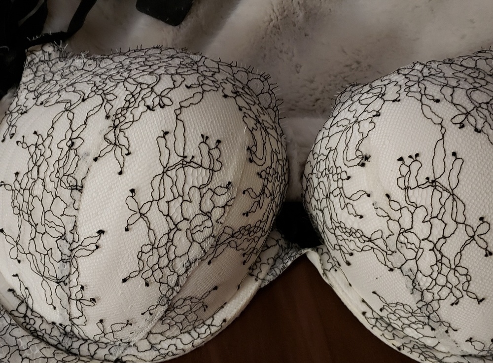 Victoria Secret Bombshell